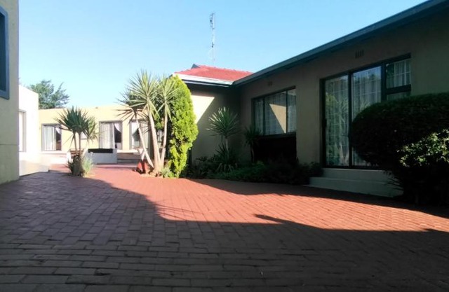 Zwelibanzi Guesthouse