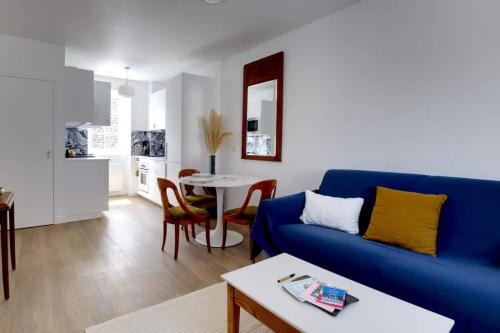 Dinard Apartment | Échappée Belle-Joli T2-Centre de Dinard-Plage 500m