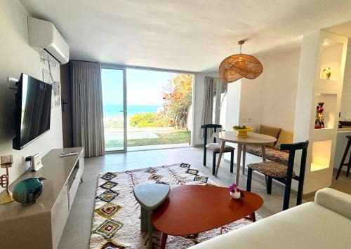 Sidi Abdel Aziz Apartment | Écrin bleu - Vue mer & piscine