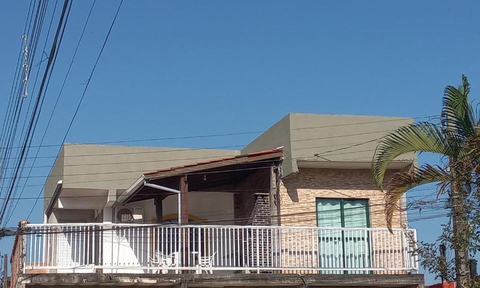 Estufa I House | Ótimo sobrado prox da Praia Grande com ar condicionado