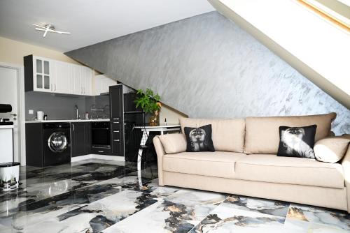 Ruse Center Apartment | БИСЕР 2023