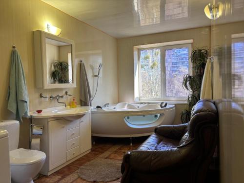Kharkiv Apartment | Джакузи! Апартаменты на Салтовке