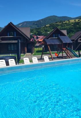 Mizhhirya Villa | Котеджі Карпати Fest