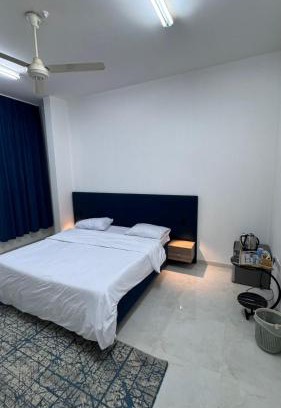 Nizwa Apartment | الذهب الزرق للشقق الفندقية فرق