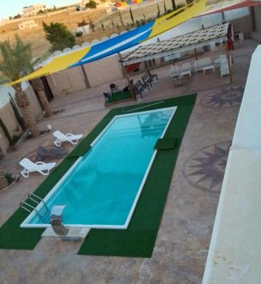 Al Rama Ski Chalet | شاليه هاف مليون الرامة