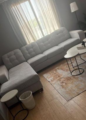 Dammam Apartment | غرفة وصالة الجوري 3 ابواب ذكية