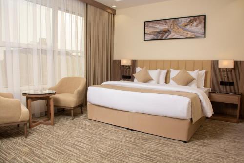 Al Kura Apartment | فيوليت إيليت للشقق المخدومة