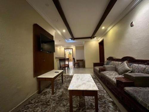 Al Kura Hotel | كازا رست للوحدات السكنية