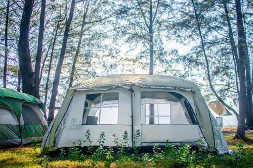 Nok Na Other | บ้านบุญบีช แคมป์ปิ้ง Tent BG