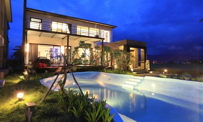 Sanxing House | 宜蘭包棟民宿 水明漾私人villa 歡唱l電動麻將l全套西式廚房l腳踏車l專業吧台l泳池l烤肉BBQ