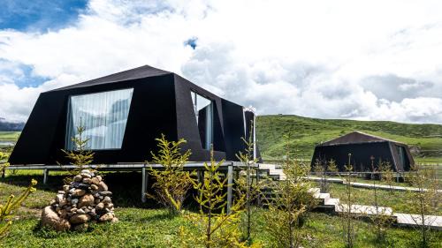 Garze Resort | 拉岗黑帐篷