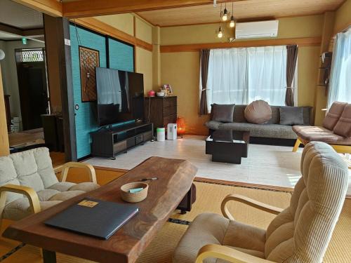 Hedamura House | 貸切宿 ひととき -Hitotoki- 眺めの良いテラスでBBQが楽しめる 徒歩で海と温泉へ 温泉券プレゼント 最大12名