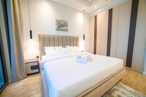 Al Satwa Apartment | 03 Diamond Jumeirah Garden City 1 2br Apartment