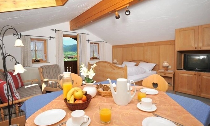 Blindau Apartment | 03 Two-room apartment 55sqm with fully equipped kitchen and mountain view