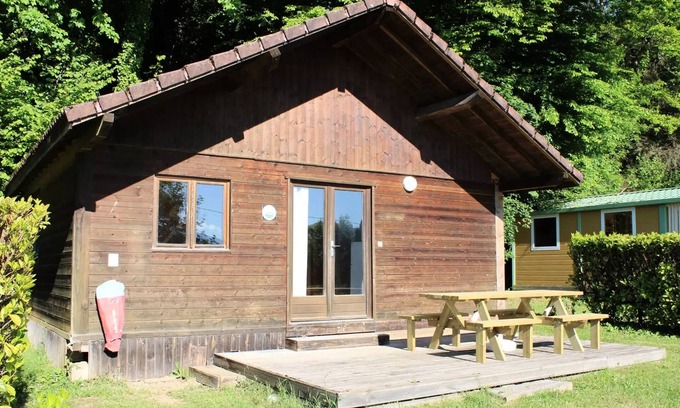 Miribel-les-Echelles Ski Chalet | 06. Chalet Edelweiss 35m2 8 Personen