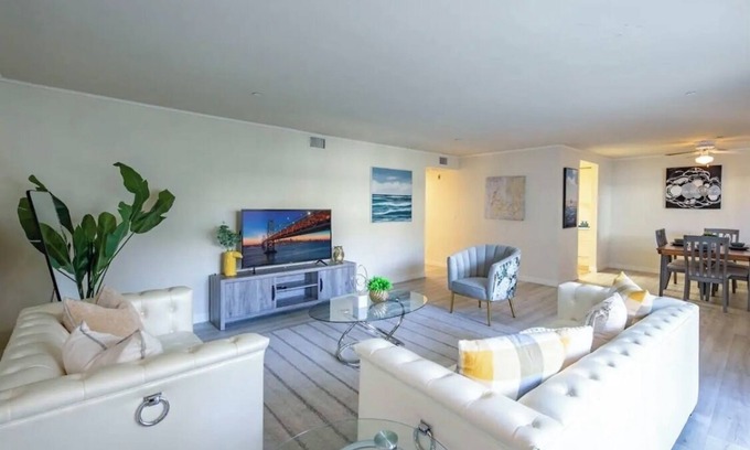 Pasadena Condo | 06 Elegant and spacious furnished & all Inclusive 2 bdrm, 2 bath condo, AC, WiFi