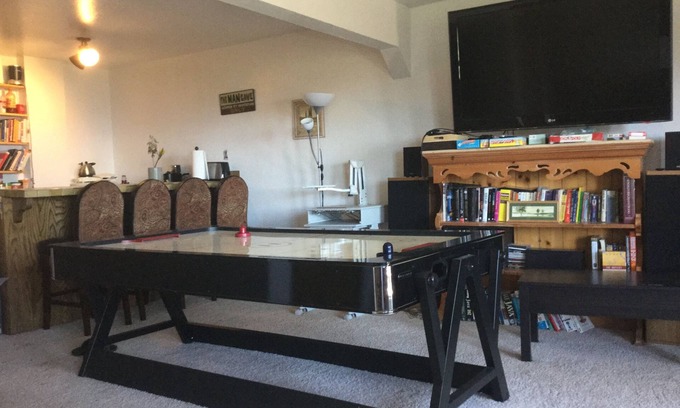 Tahoe Village Apartment | 1 BD Quiet Lockoff Apartment with a Lakeview, Sauna, Billiard, Bar and Fireplace