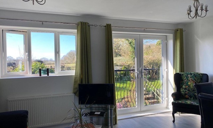 Millom Apartment | 1 Bed Apt- Rural Views- Juliette Balcony - Parking
