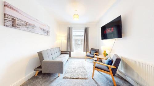 Clydach Apartment | 1 Bed Flat Swansea -free parking