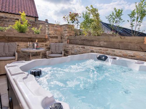 Richmond House | 1 Bed in Richmond 88589