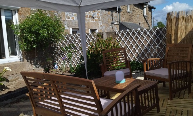 Louvigne-du-Desert House | 1 Bedroom (2 persons) in a quiet area. Breakfast included