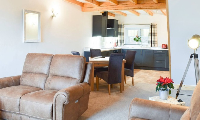 Overton-on-dee Cottage | 1 bedroom accommodation in Wrexham, near Llangollen