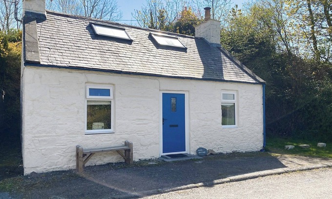 Kirkcudbright Cottage | 1 bedroom accommodation in Borgue, near Kirkcudbright