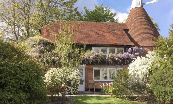 Langton Green Cottage | 1 bedroom accommodation in Eridge Green, near Tunbridge Wells