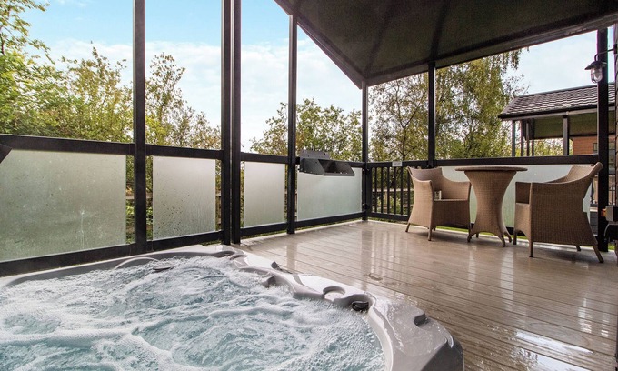 Pentney Ski Chalet | 1 bedroom accommodation in Pentney, King’s Lynn