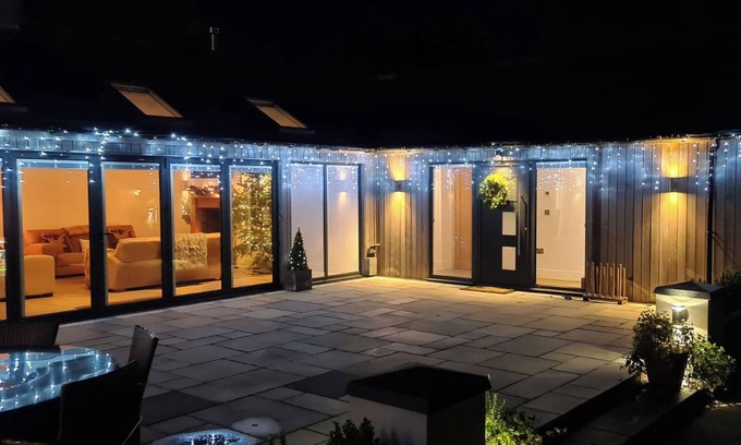 Congleton Cottage | 1 bedroom accommodation in North Rode