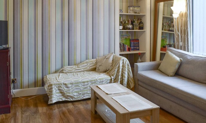 Broxburn Cottage | 1 bedroom accommodation in Broxburn, near Edinburgh