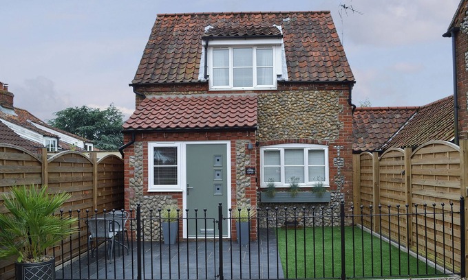 Great Ryburgh Cottage | 1 bedroom accommodation in Great Ryburgh, near Fakenham