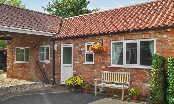 Marshchapel Cottage | 1 bedroom accommodation in Marshchapel, near Cleethorpes
