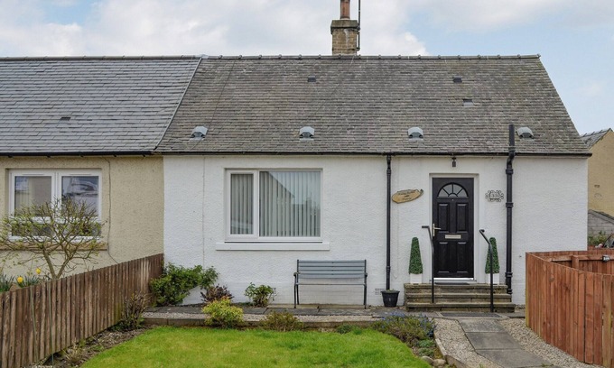 Perth Cottage | 1 bedroom accommodation in Luncarty, near Perth