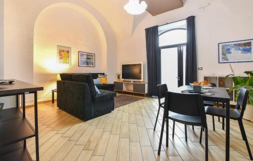 Picanello-Ognina-Barriera-Canalicchio House | 1 Bedroom Gorgeous Home In Catania