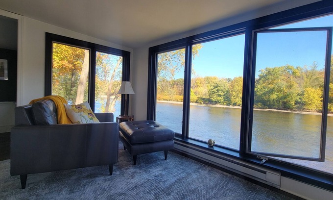 Baptistown House | 1-bedroom house in Pipersville on the Delaware River