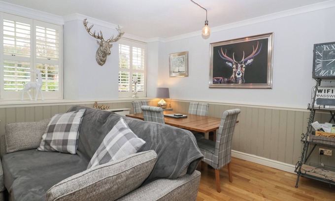 Allithwaite Cottage | 1 BOARBANK FARM, family friendly, with a garden in Cartmel