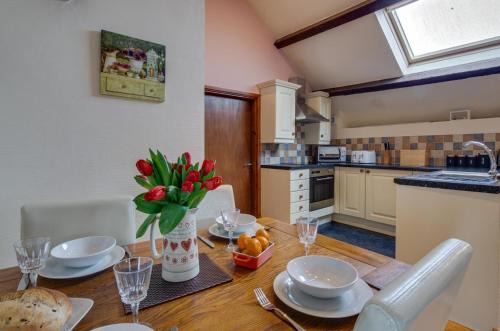 Rhyd-y-foel Apartment | 1 Dolwen Farm Shop