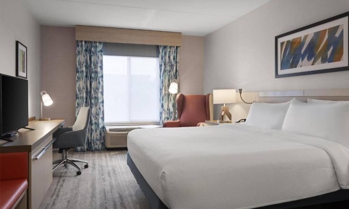 Albuquerque Hotel | 1 King Bed with Sofa bed | Easy access to Airport