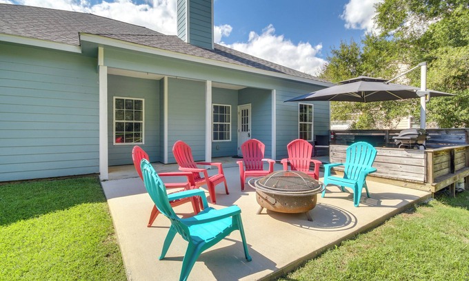 Waveland House | < 1 Mi to Beach - Home w/Deck & Yard in Waveland!