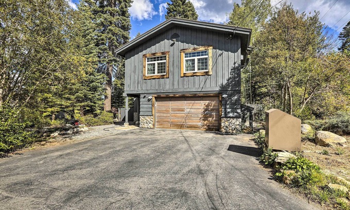 Comstock Acres House | 1 Mi to Commons Beach: Tahoe City Getaway!