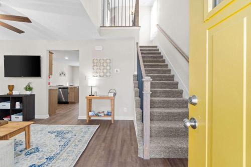 Clarksville House | 1-Mile to Downtown Clarksville Queen-City Charmer