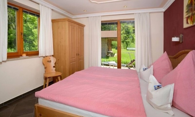 Blindau Apartment | (1) Zwei-Raum-Ferienwohnung "Enzian"