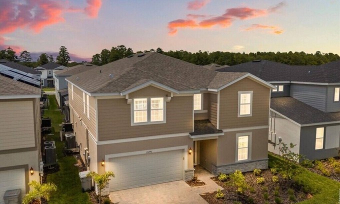 Four Corners House | 10 Bedrooms/8 Bathrooms/Windsor Cay (15770 CC)