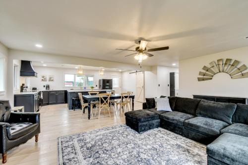 Campton House | 10 Mi to Red River Gorge Peaceful Rural Getaway!