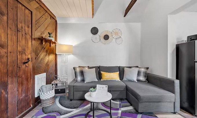 Laconia House | 10 Min Walk to Lake w/Private HOT TUB & patio!