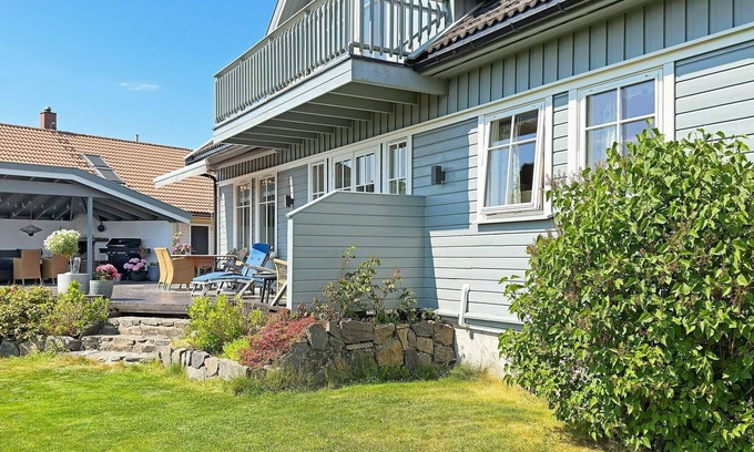 Sogne House | 10 person holiday home in SOGNE