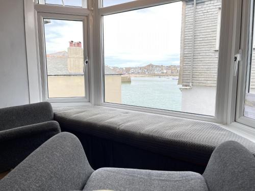 St Ives House | 10 The Warren, amazing seaviews from every floor!