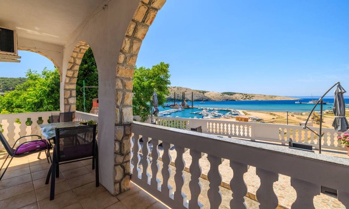 Lopar Apartment | 100 m² Apartment ∙ 2 bedrooms ∙ 6 guests