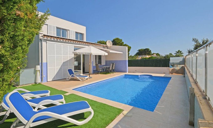 Son Serra de Marina Ski Chalet | 100 m² Chalet ∙ 3 bedrooms ∙ 6 guests
